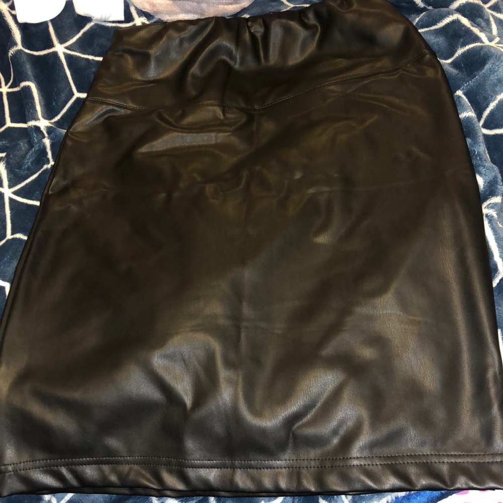 Leather skirt